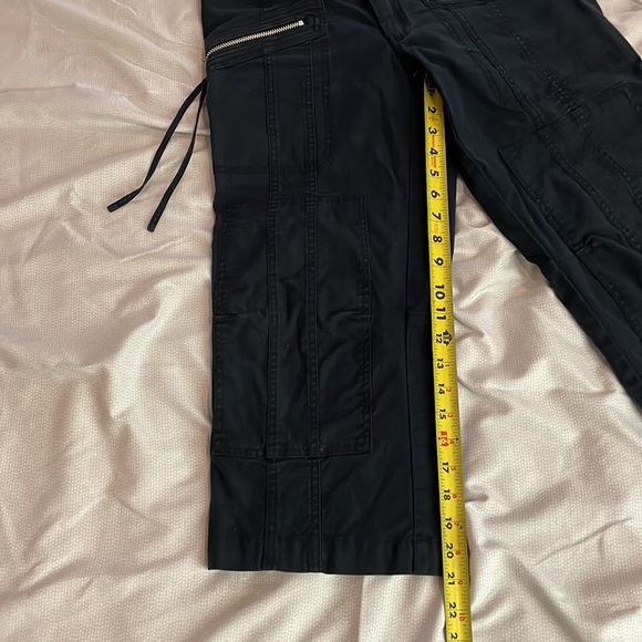 Banana Republic Denim Cropped pants - Picture 4 of 6